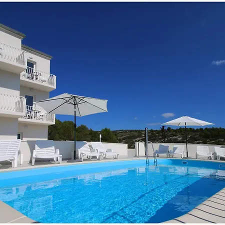 Zeljko Daire Primošten