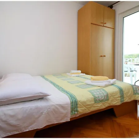 Zeljko شقة Primošten