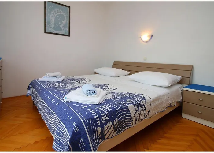 Zeljko شقة Primošten